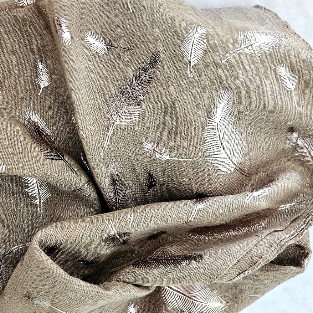 GANZ Scarf Tan Gold Metallic Leaf Scarf NWT